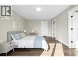 610 Thirteenth Street, New Westminster, BC V3M4M2 Photo 22