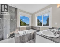 610 Thirteenth Street, New Westminster, BC V3M4M2 Photo 24
