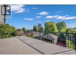 610 Thirteenth Street, New Westminster, BC V3M4M2 Photo 37