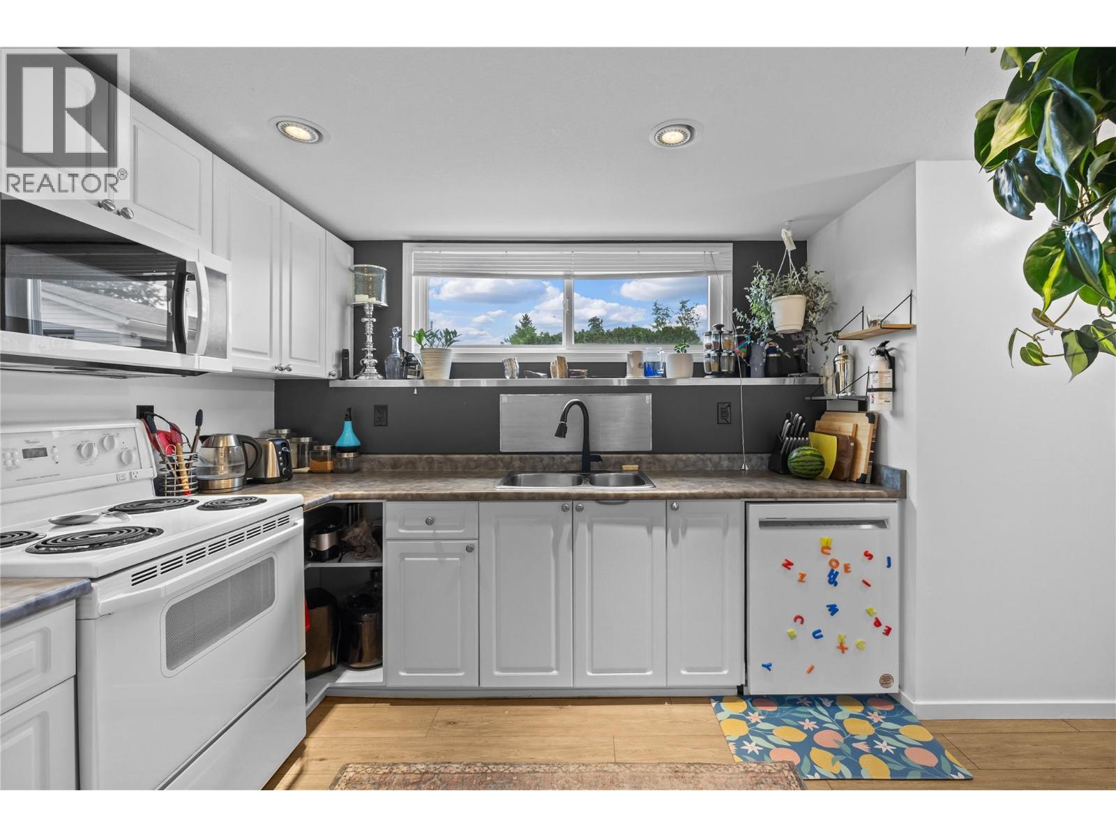 340 Adventure Road - 34