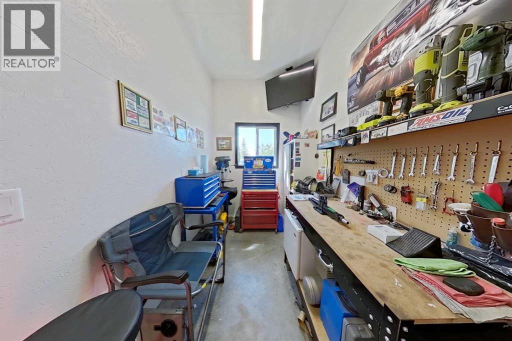 111 Adams Close - Photo 42