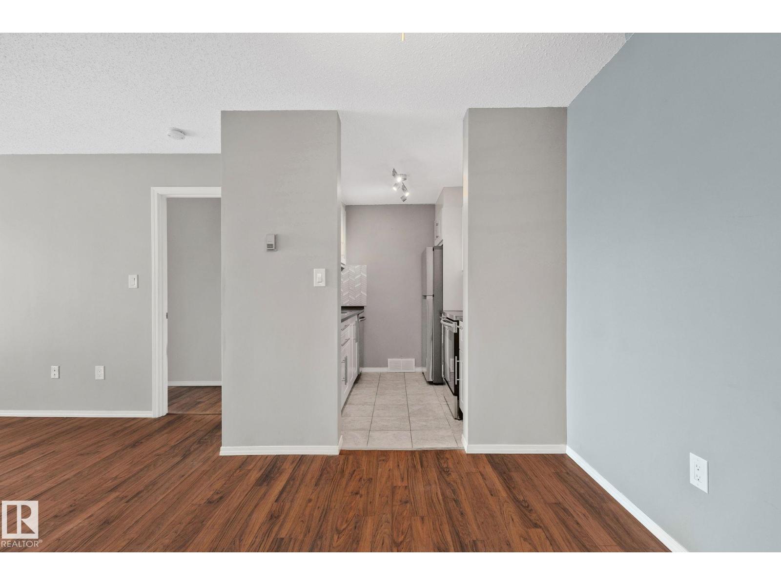 #210 2508 50 ST NW - 12