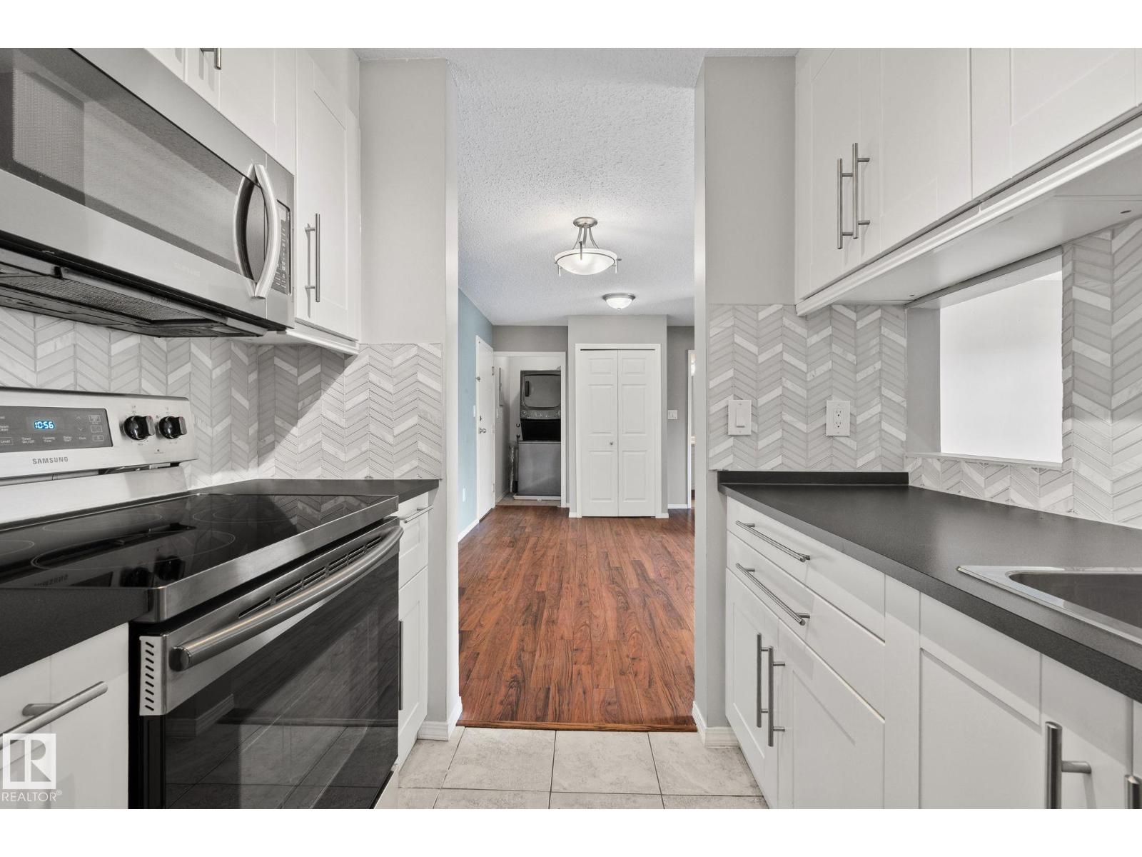 #210 2508 50 ST NW - Image 17