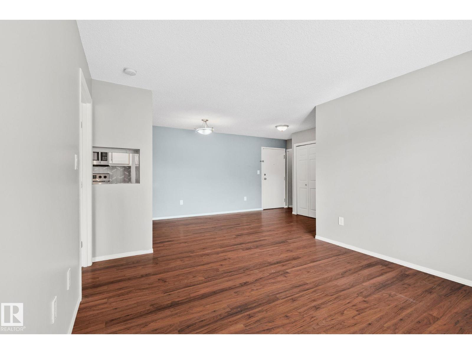 #210 2508 50 ST NW - 27