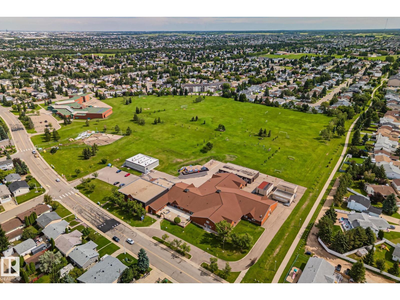 #210 2508 50 ST NW - Image 44