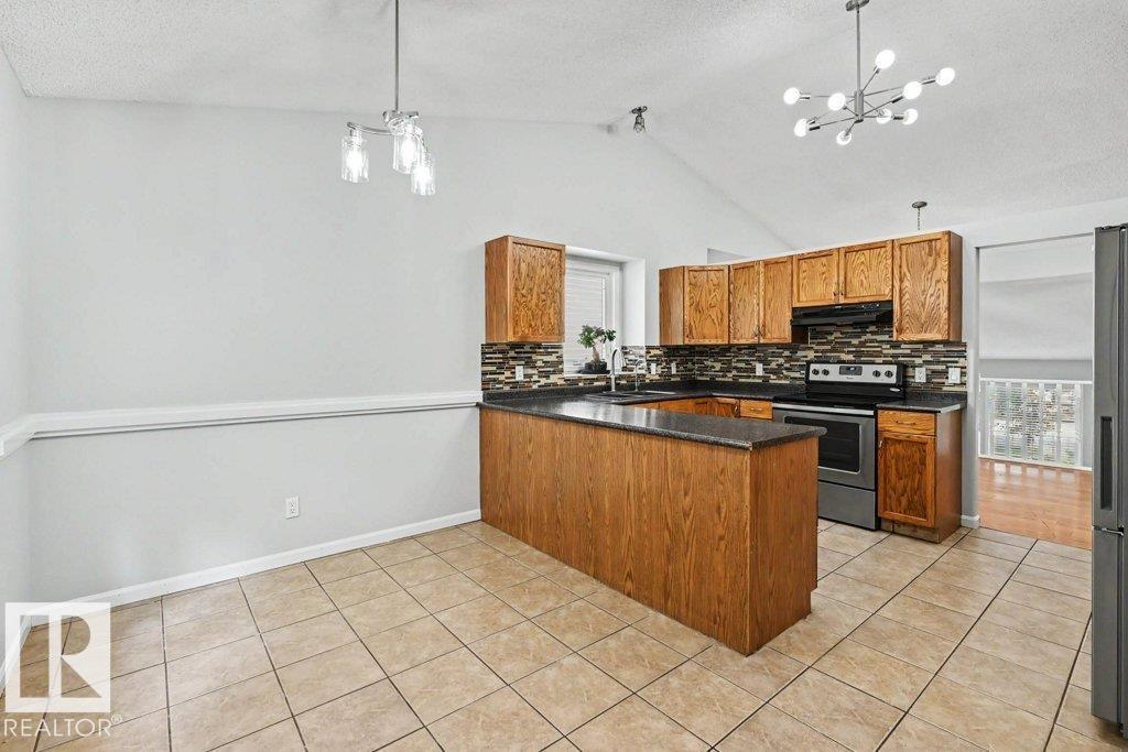 10 Oakridge DR N - Image 16