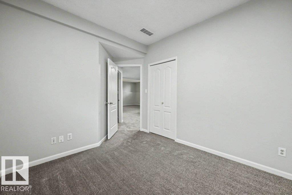 10 Oakridge DR N - Image 44