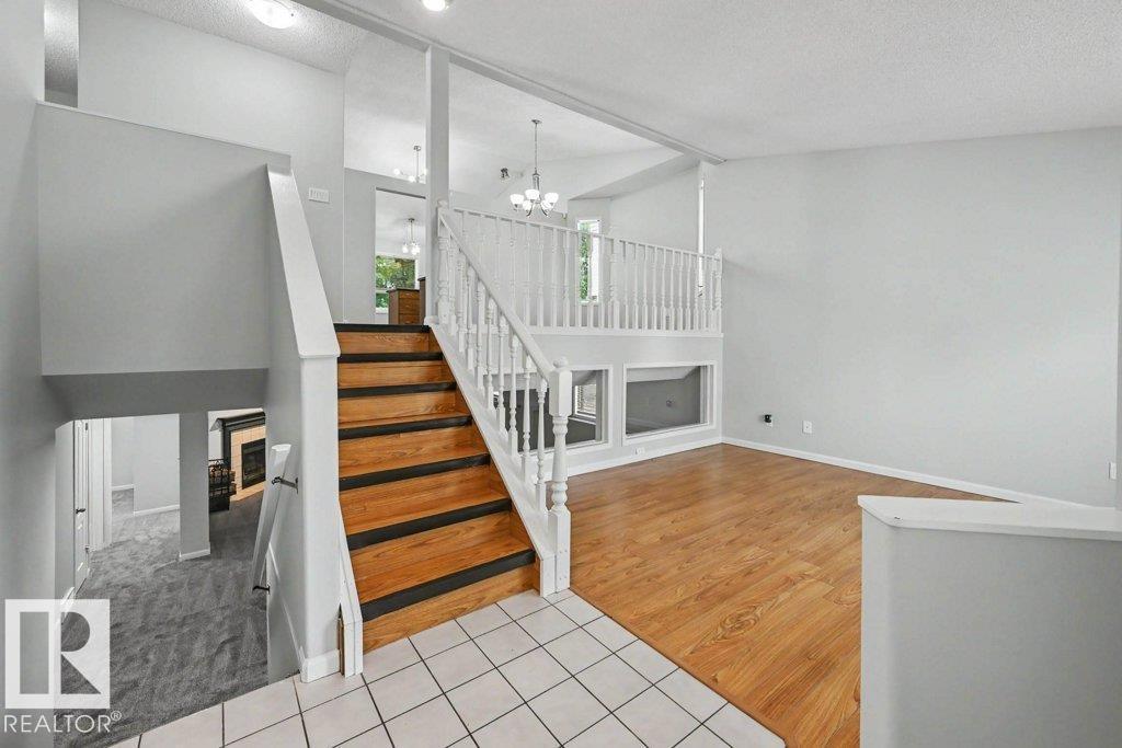 10 Oakridge DR N - Image 6
