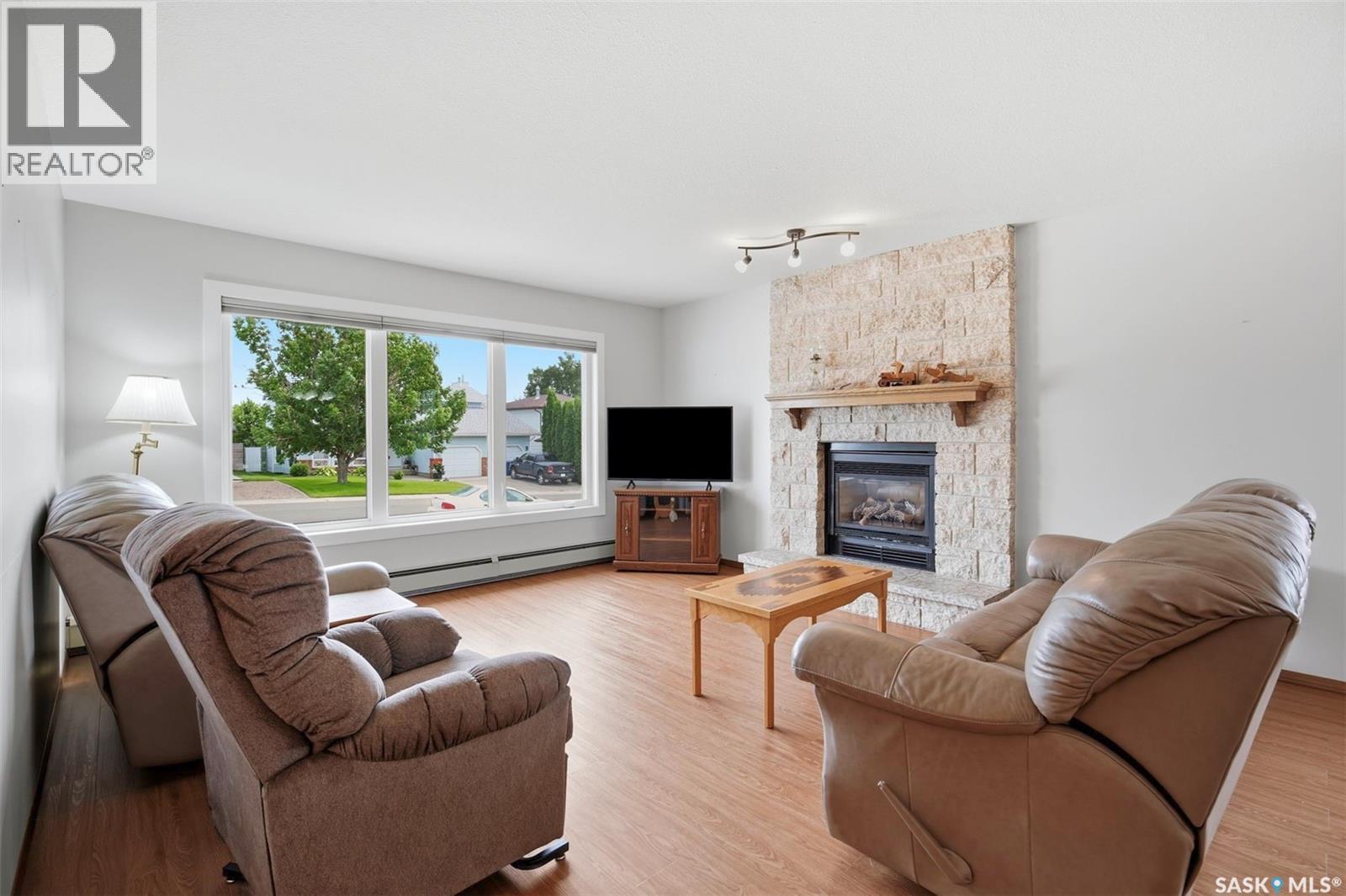 139 Wright CRESCENT - Image 4