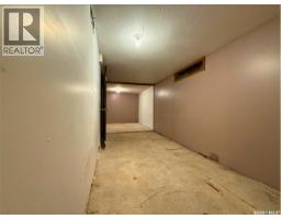 562 Athabasca Street W, Moose Jaw, SK S6H2C6 Photo 26