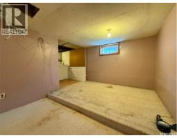 562 Athabasca Street W, Moose Jaw, SK S6H2C6 Photo 29