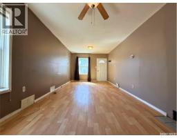 Family room - 562 Athabasca Street W, Moose Jaw, SK S6H2C6 Photo 6