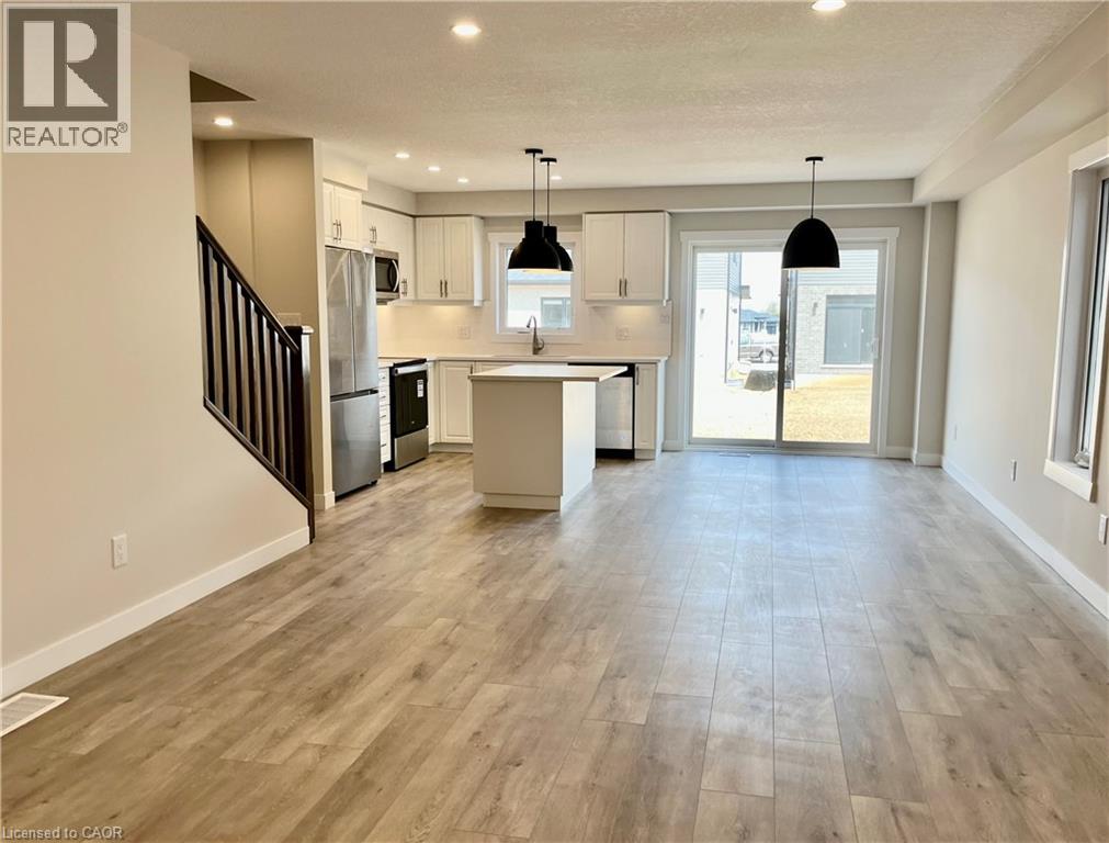 44 WILKINSON Avenue — photo 2