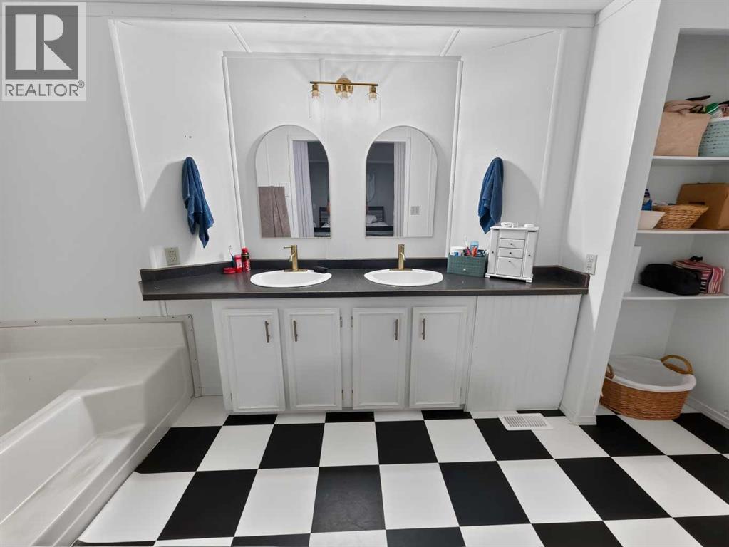 10205 107 Street - 22