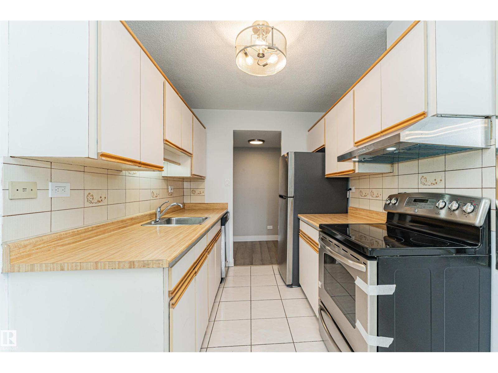#1806 12303 JASPER AV NW - 18