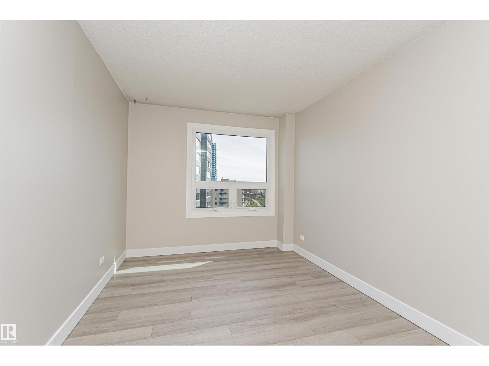 #1806 12303 JASPER AV NW - 40