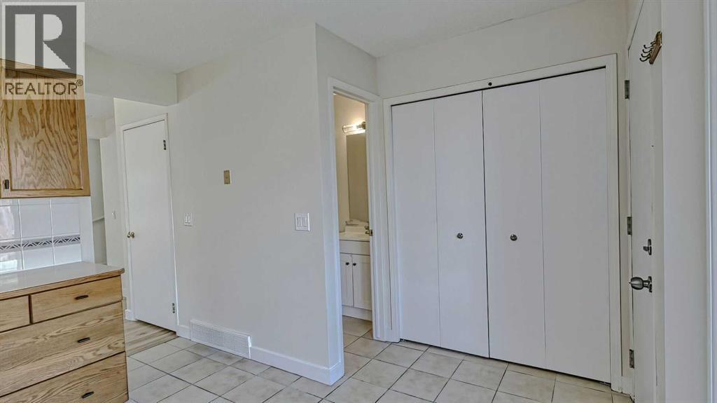 157 Harvest Gold Heights NE - 15