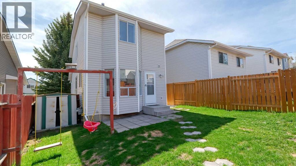 157 Harvest Gold Heights NE - 38