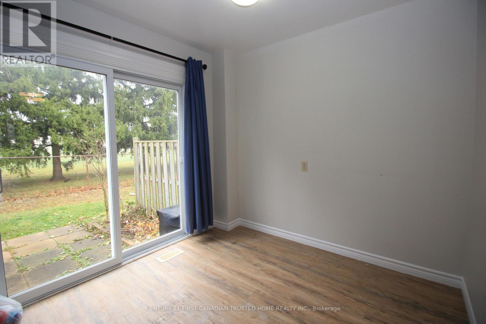5 bedroom Single Family interior view, 94- 70 Fiddlers Green Road, Oakridge, London, Ontario