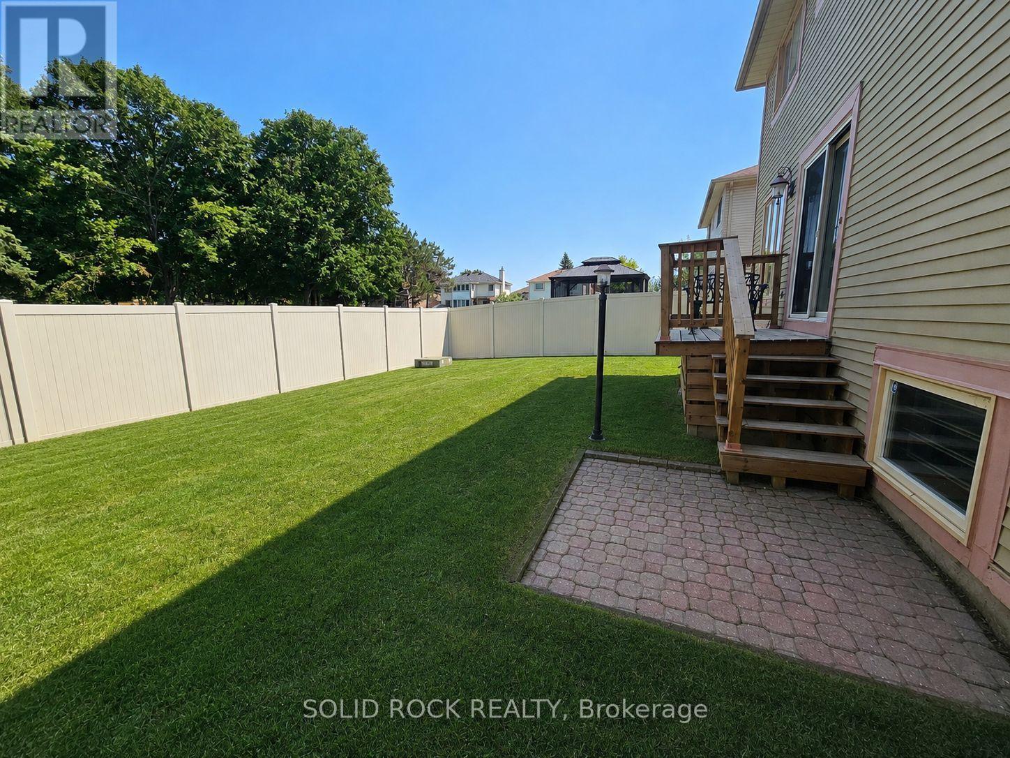 54 HUNTSMAN CRESCENT - 42
