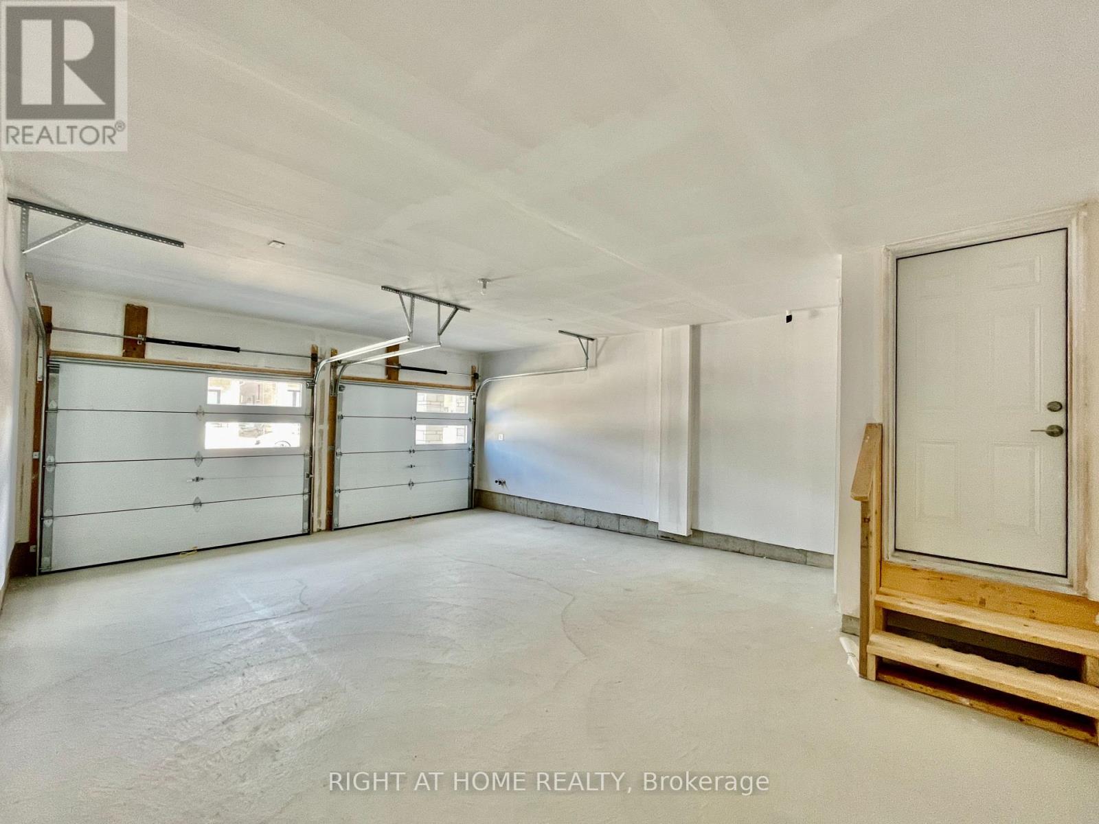 12 SWEET CICELY STREET, Springwater (Midhurst) — photo 2