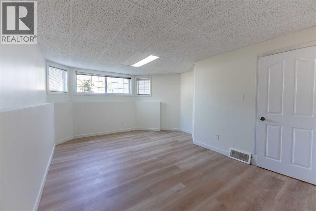 73 Ogilvie Close - 33