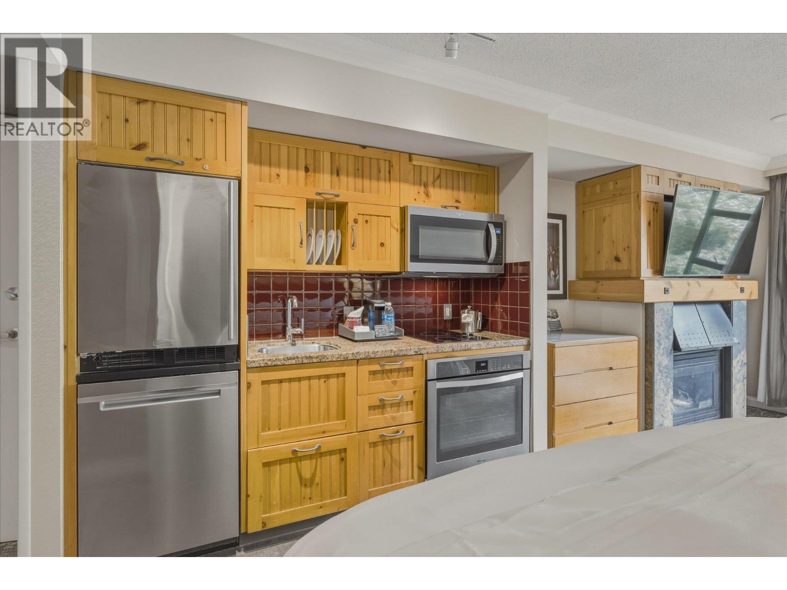 871/872 4090 WHISTLER WAY, Whistler