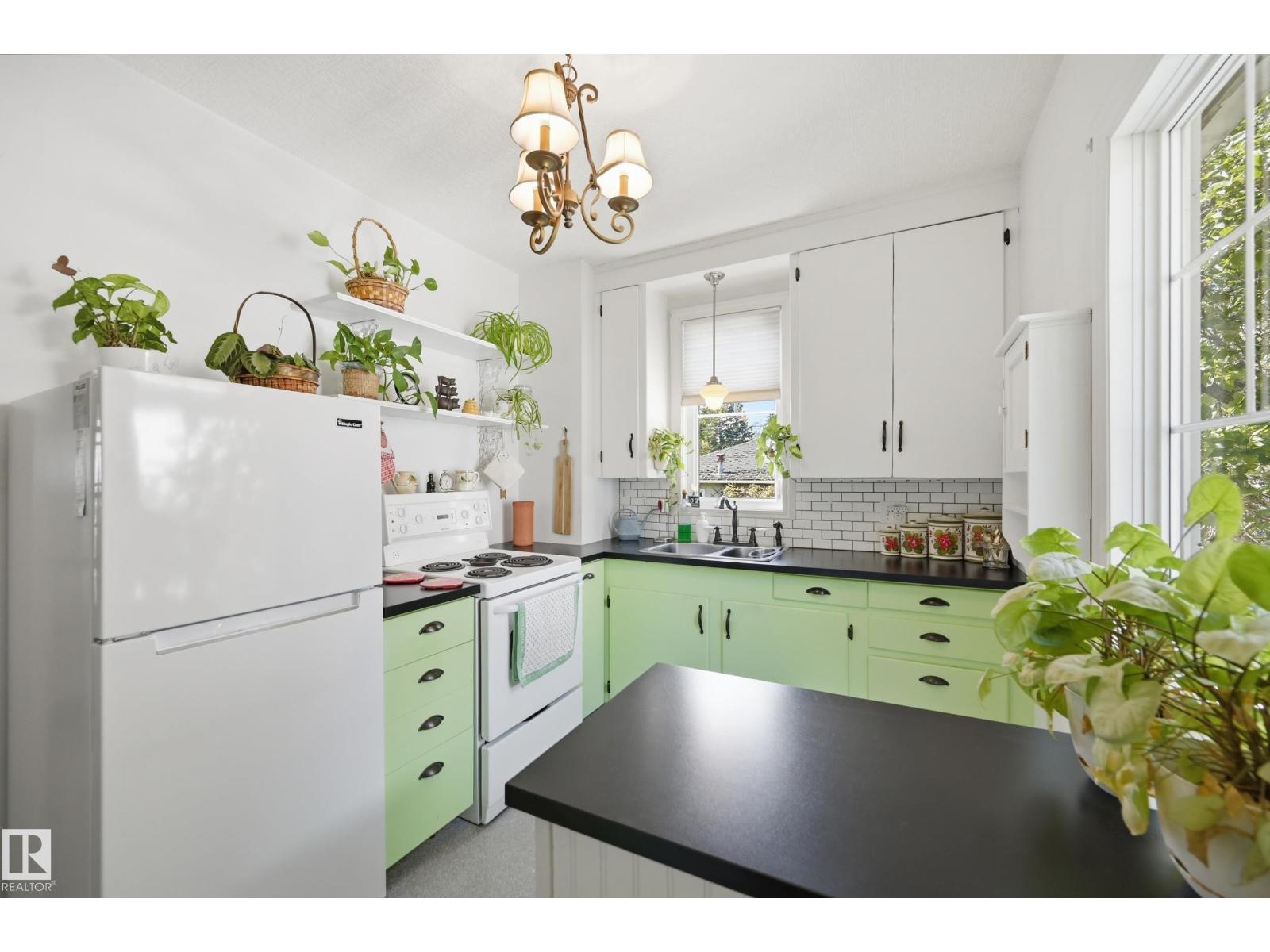 11518 101 ST NW - 17