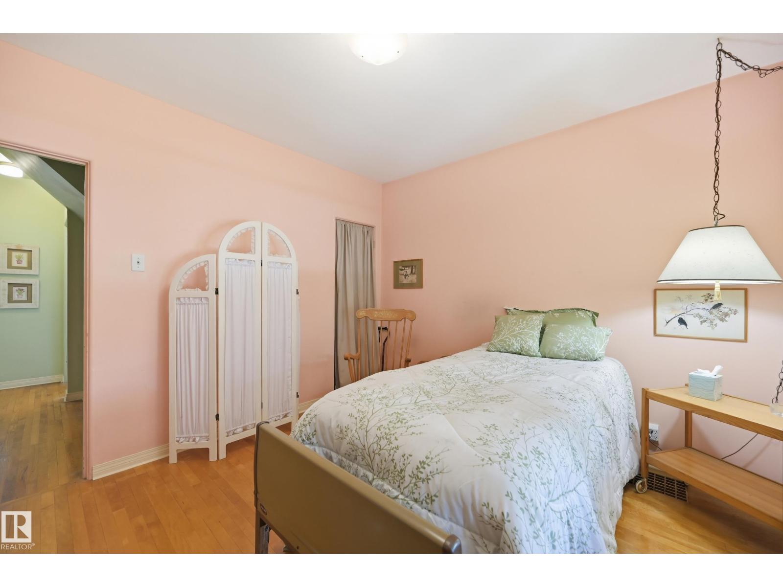 11518 101 ST NW - Image 23