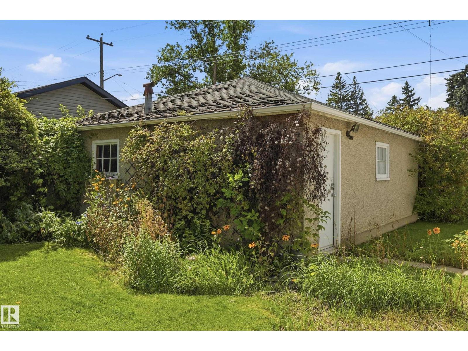 11518 101 ST NW - 39