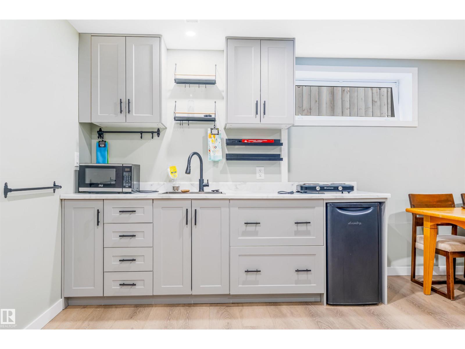 37 BIRCHMONT CR - Image 10