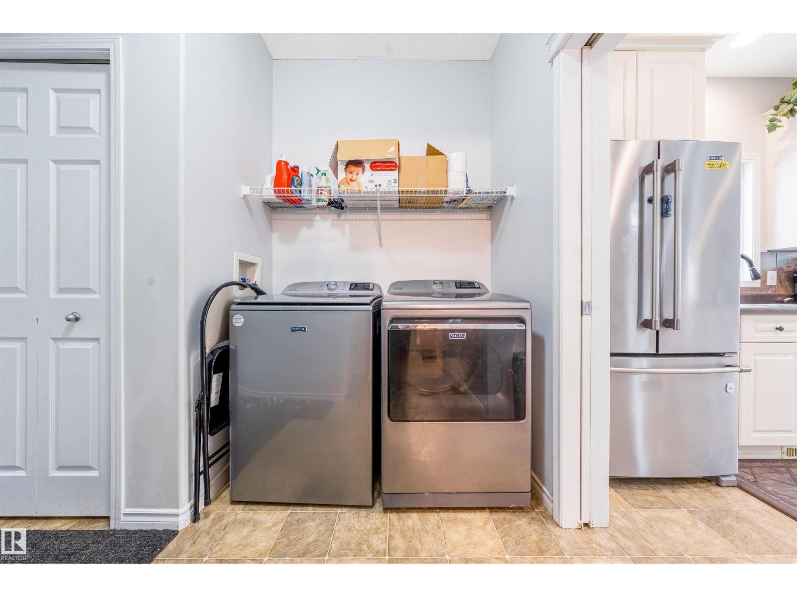 37 BIRCHMONT CR - 20
