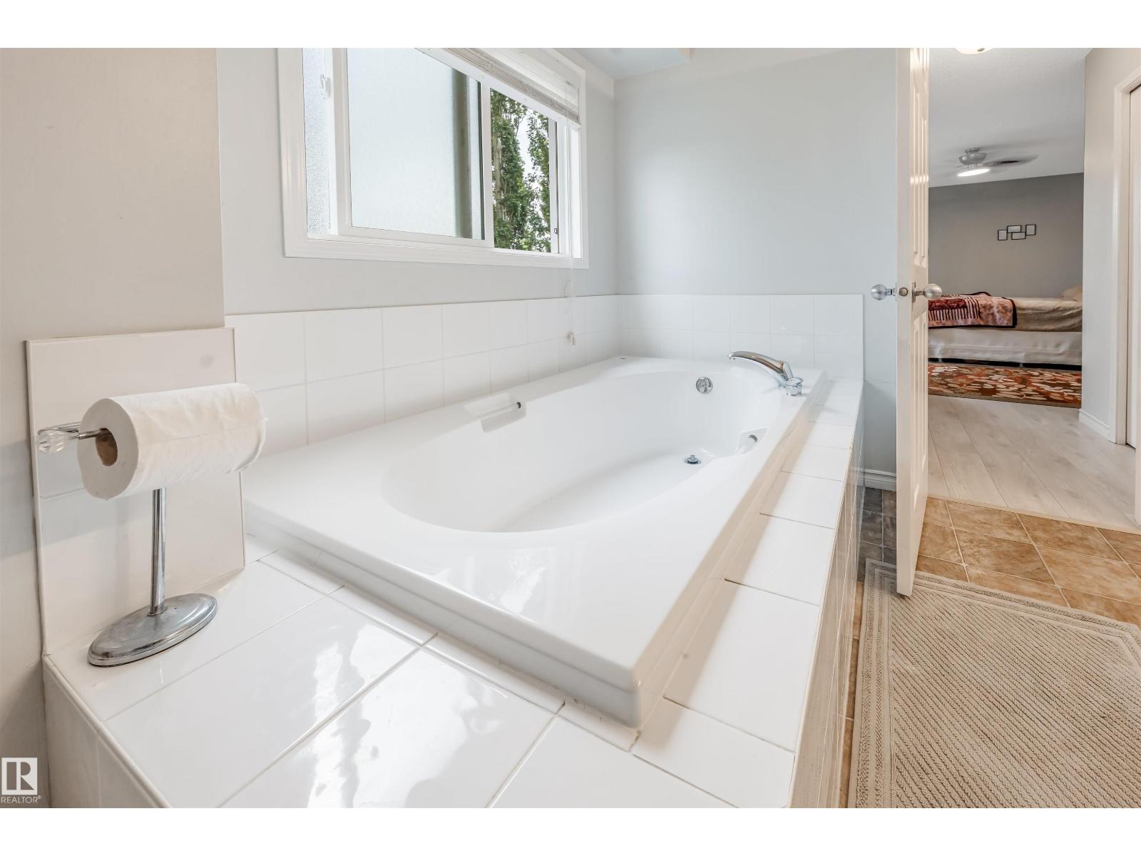 37 BIRCHMONT CR - Image 34