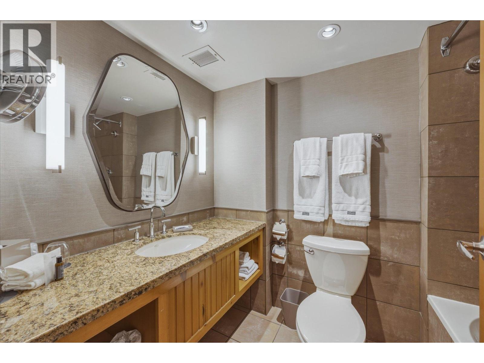871/872 4090 WHISTLER WAY, Whistler