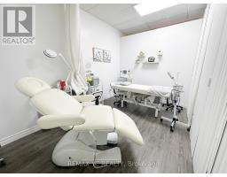 120-121 - 7181 Yonge Street, Markham, ON L3T0C7 Photo 10