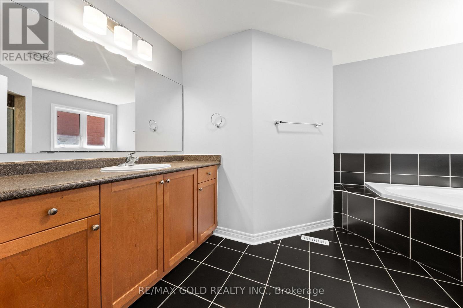 54 BLAZING STAR DRIVE - 28