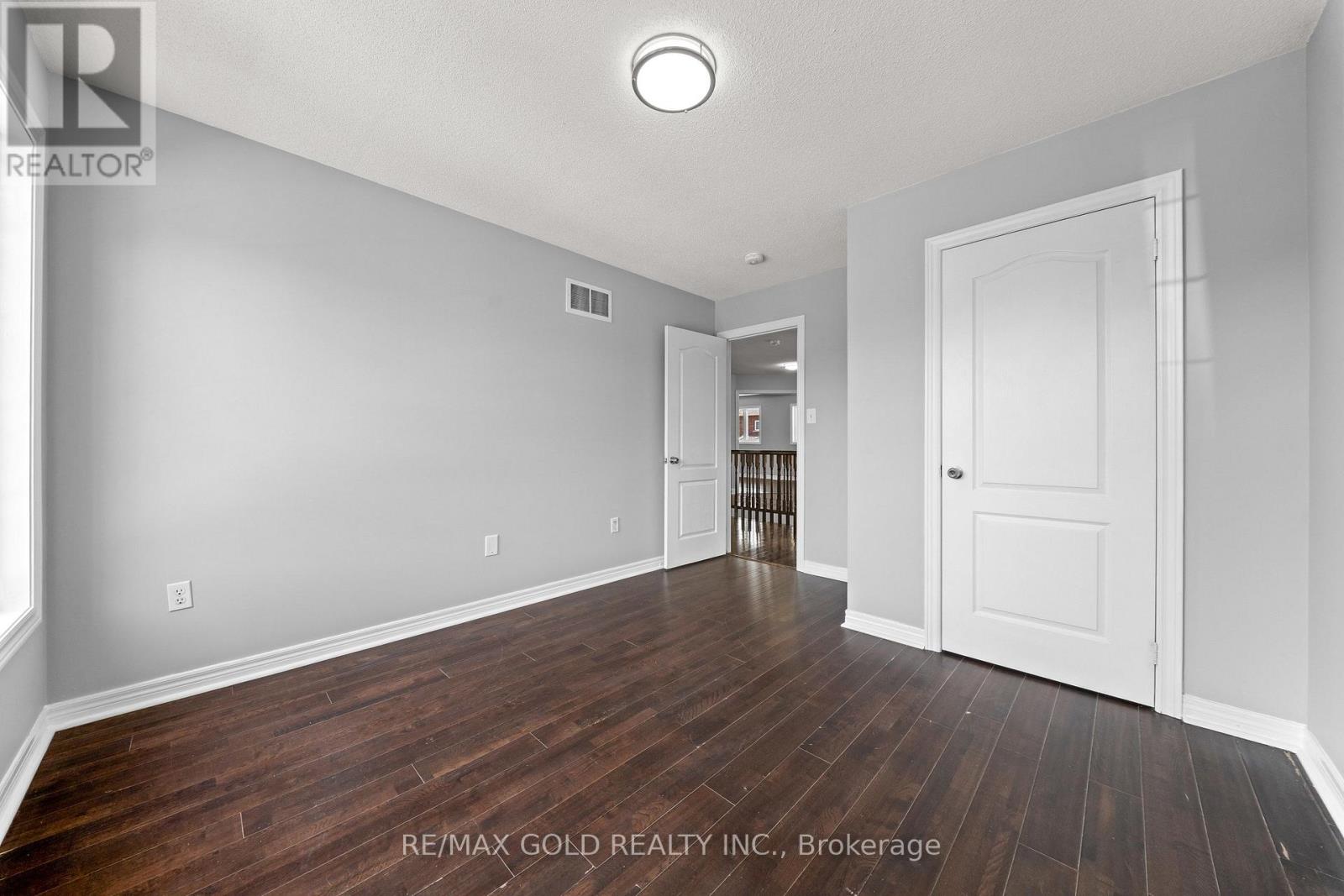 54 BLAZING STAR DRIVE - 32