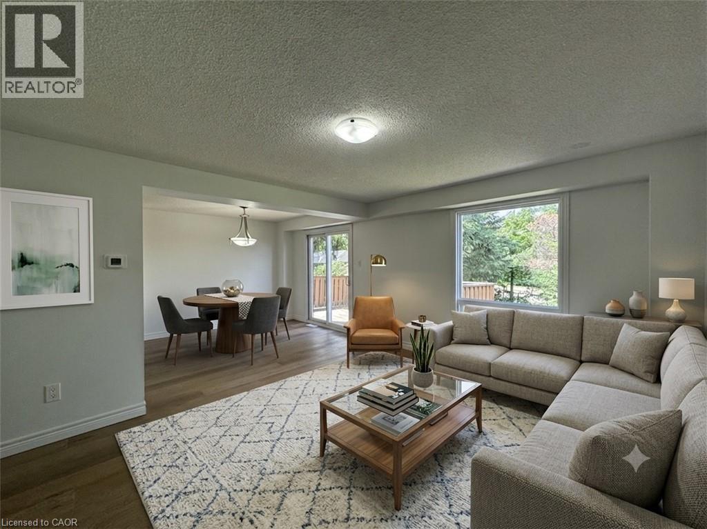144 STONYBURN Crescent — photo 2
