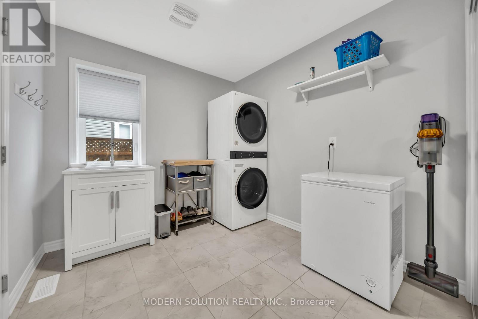 16 STOTHER CRESCENT - 14