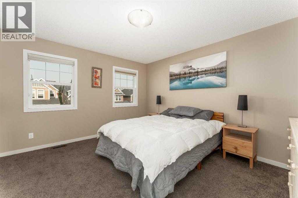 562 River Heights Crescent - 15