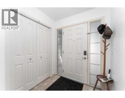 562 River Heights Crescent - photo 4