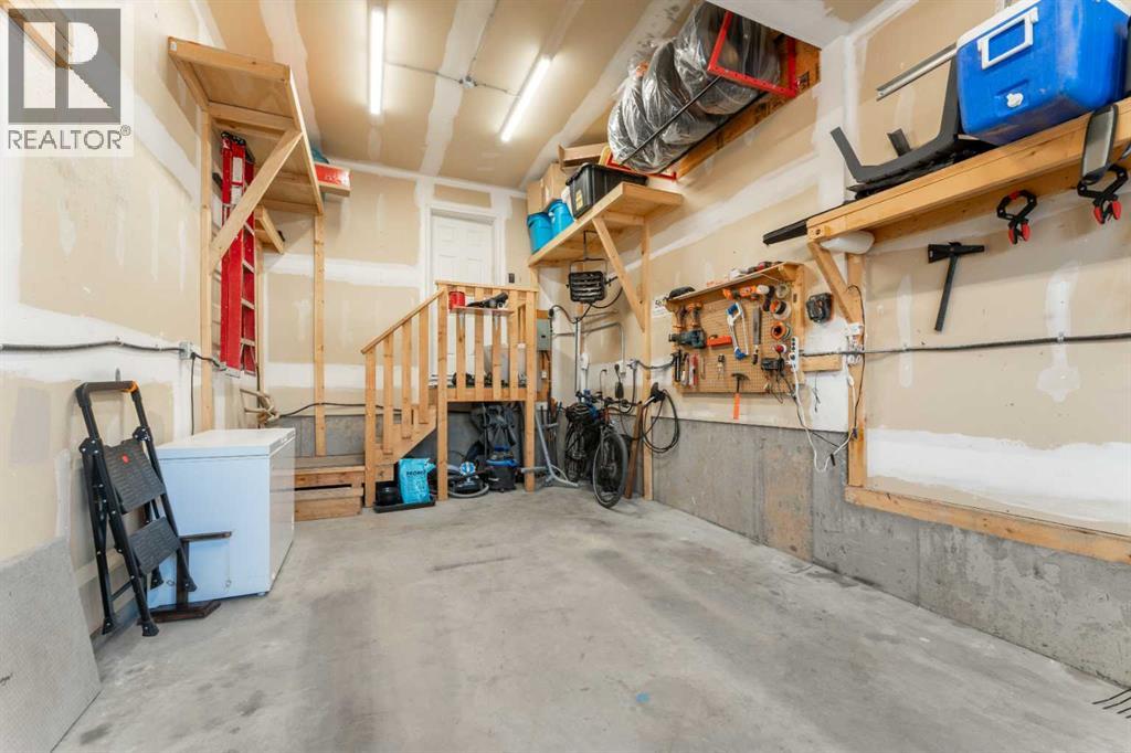 562 River Heights Crescent - 43