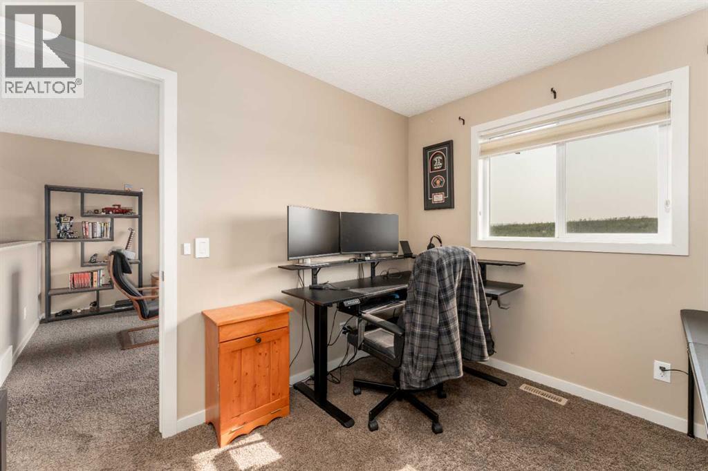 562 River Heights Crescent - Image 24