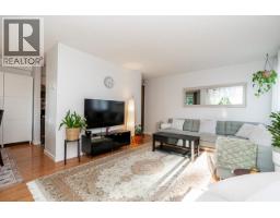 704 9541 Erickson Drive, Burnaby, BC V3J7N8 Photo 12