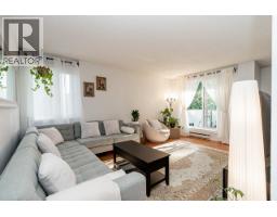 704 9541 Erickson Drive, Burnaby, BC V3J7N8 Photo 9