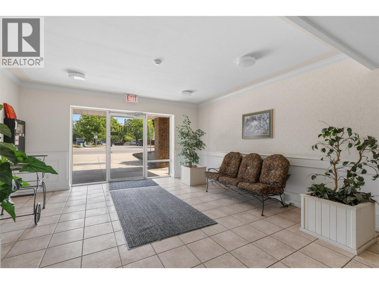 #303 1318 RICHTER Street - 28