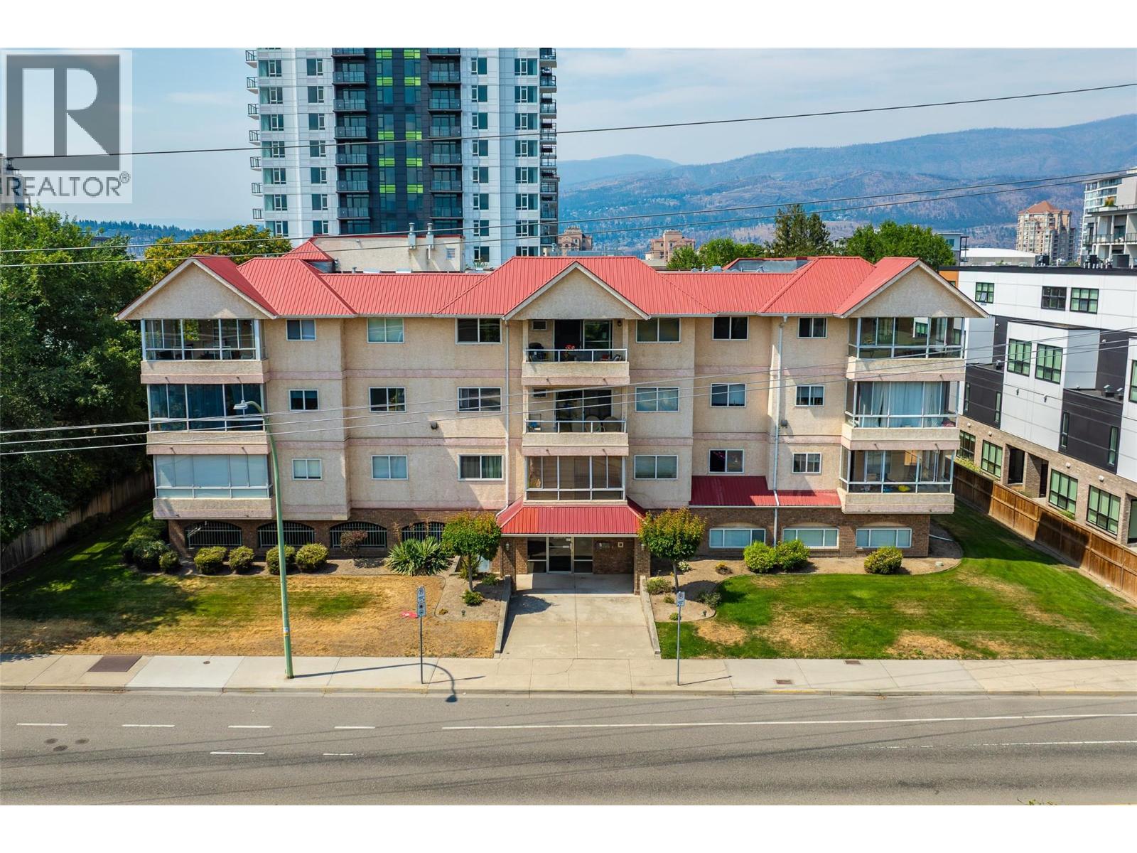#303 1318 RICHTER Street - 29