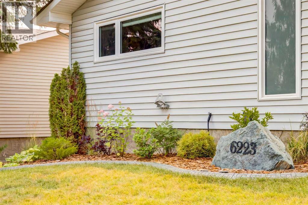 6223 Silver Ridge Drive NW - 4
