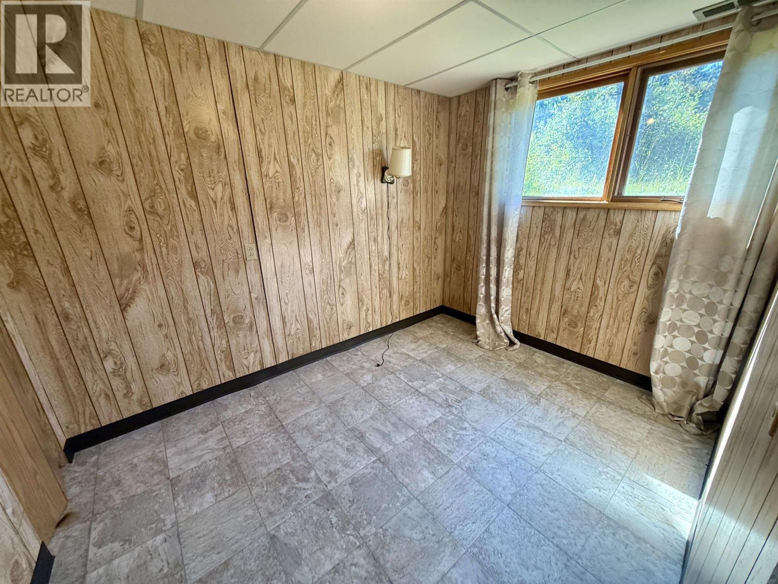 2855 SILVERCREST ROAD - Image 18