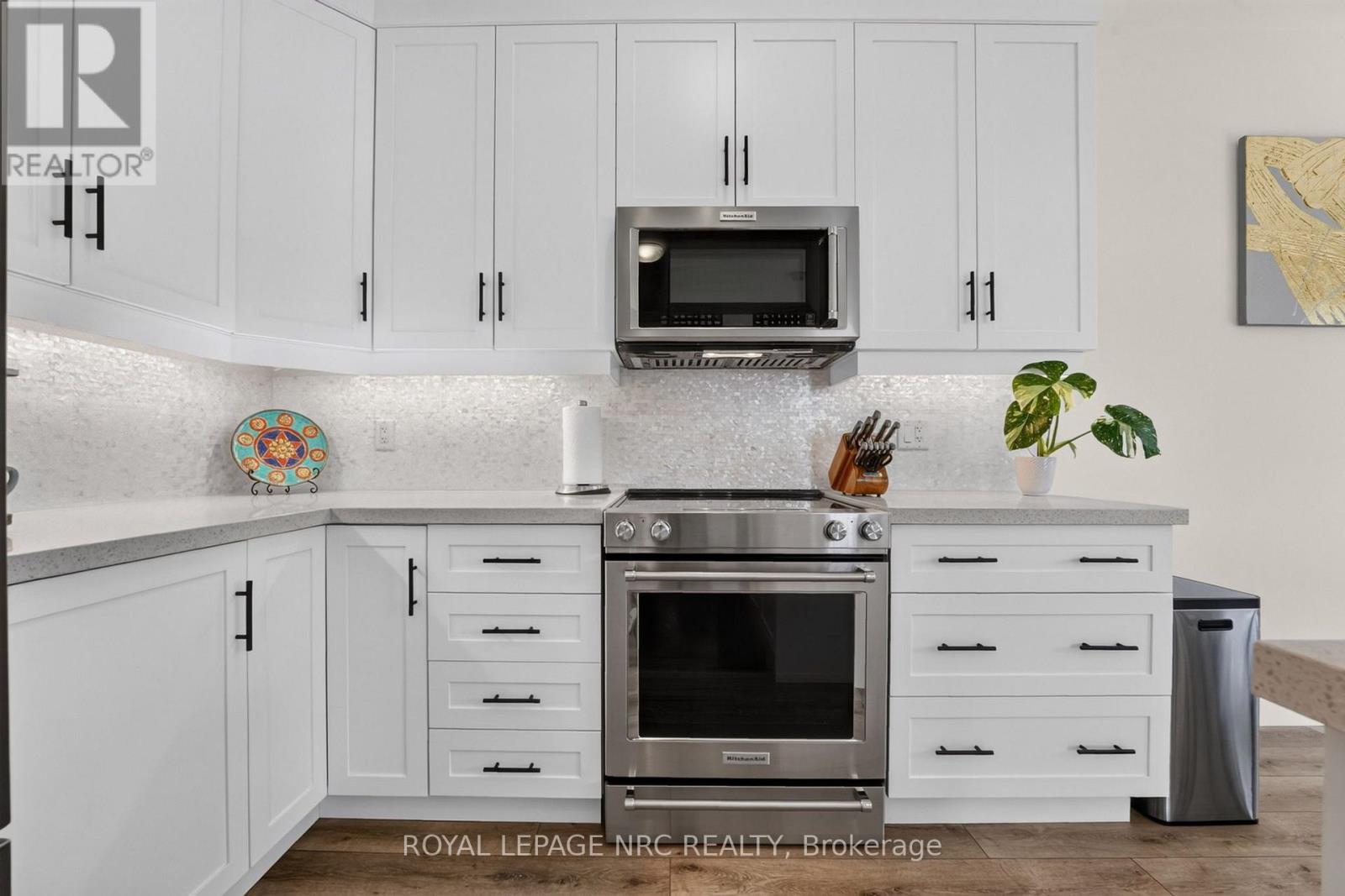 2 BEACHWALK CRESCENT - Image 14